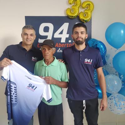 Campo Abeto FM estÃ¡ com programaÃ§Ã£o especial dos 33 anos